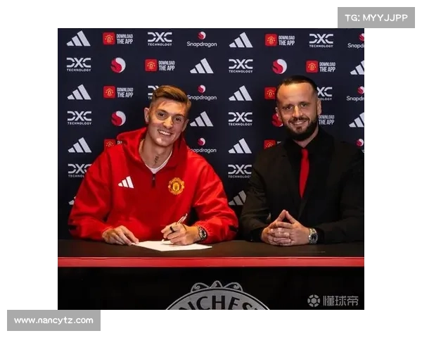 谢什科与经纪人已登机前往曼彻斯特谈判加盟事宜