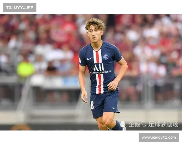 法甲赛场上的拉美之星:技术与激情的完美融合 法甲赛场上的拉美之星:技术与激情的完美融合